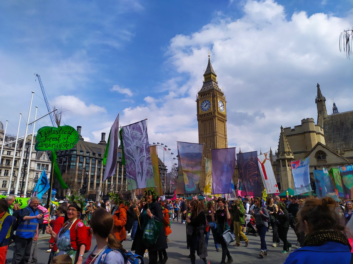 DrZoeMoula's tweet photo. Feeling hopeful interviewing young people on #EarthDay on why it is important to them to participate in creative activism and be part of the Forest of Imagination. The future is in better hands! 🌳☀️
 
#TheBigOne @CambridgeCandI @HilCoxCondron @FullscopeCollab @forestimaginatn https://t.co/UFEk7ZlBHn