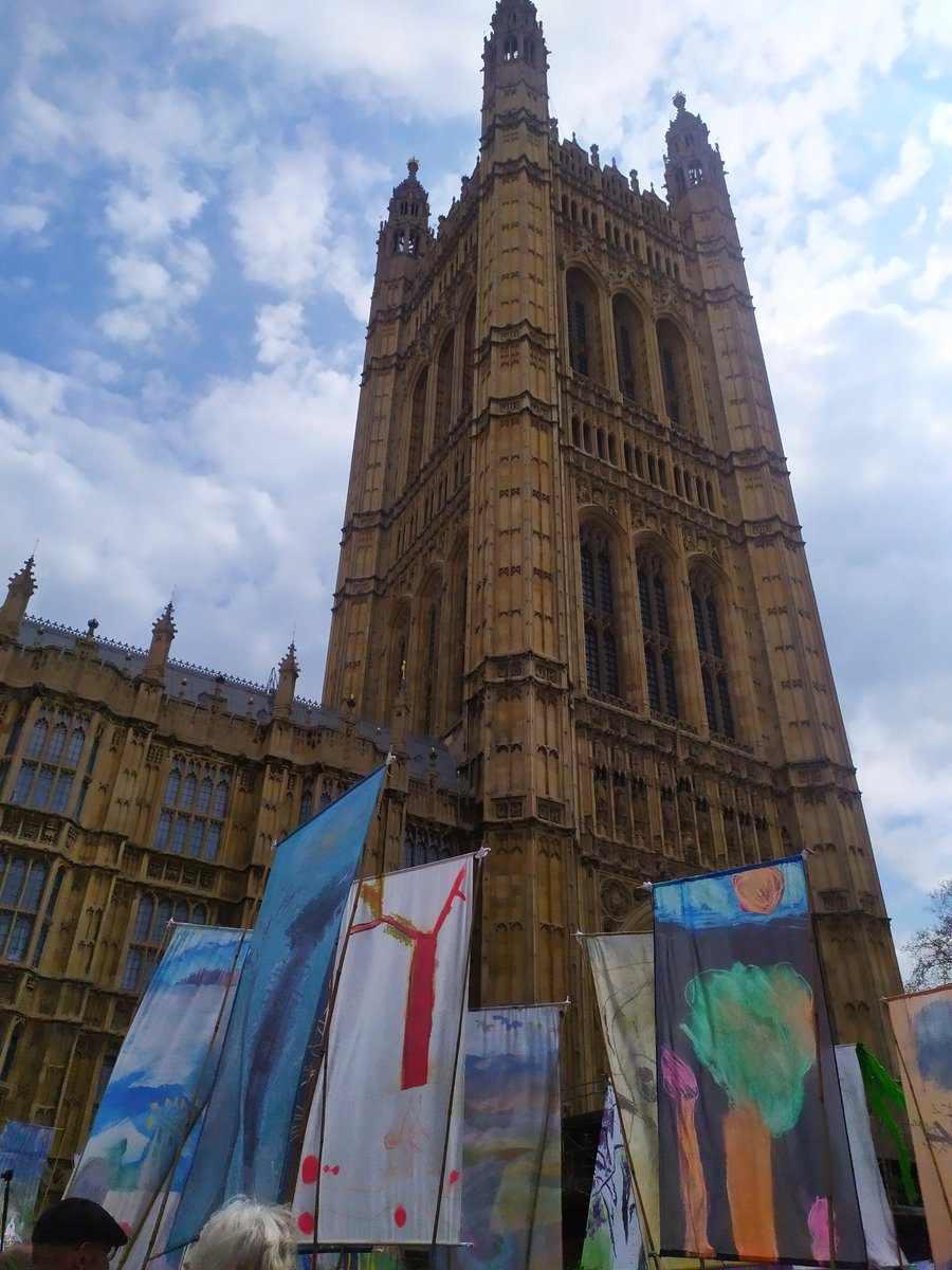 DrZoeMoula's tweet photo. Feeling hopeful interviewing young people on #EarthDay on why it is important to them to participate in creative activism and be part of the Forest of Imagination. The future is in better hands! 🌳☀️
 
#TheBigOne @CambridgeCandI @HilCoxCondron @FullscopeCollab @forestimaginatn https://t.co/UFEk7ZlBHn