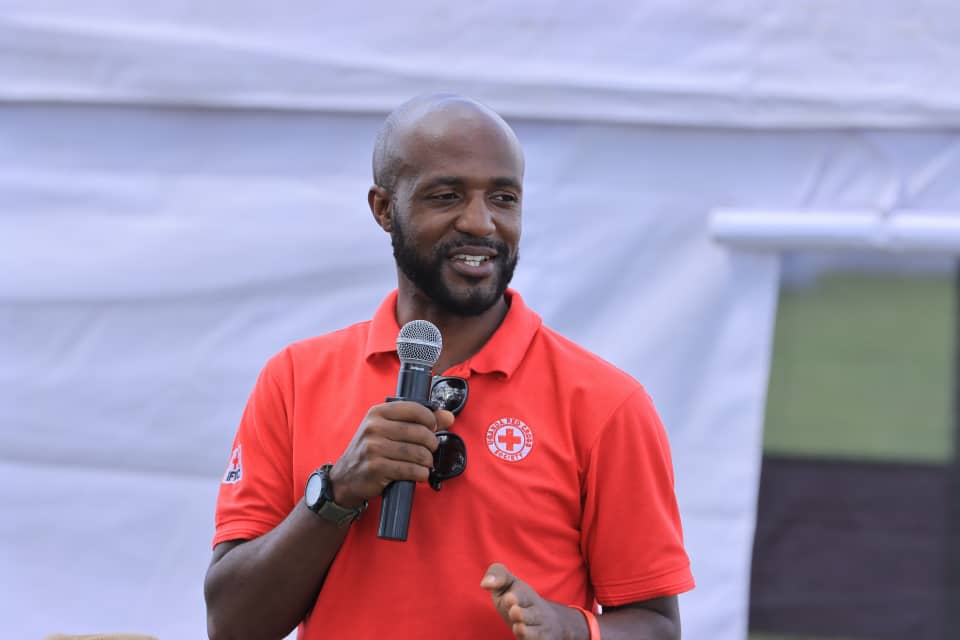 UgandaRedCross's tweet photo. “We’re the first National Society in Africa to adopt the emergency shelter as a mechanism of responding to disasters. These temporary shelters can each host up to 200 people. We do this during emergencies.“ @DrBrianBilalK - URCS Director Disaster Risk Management https://t.co/MdbeybOoDb