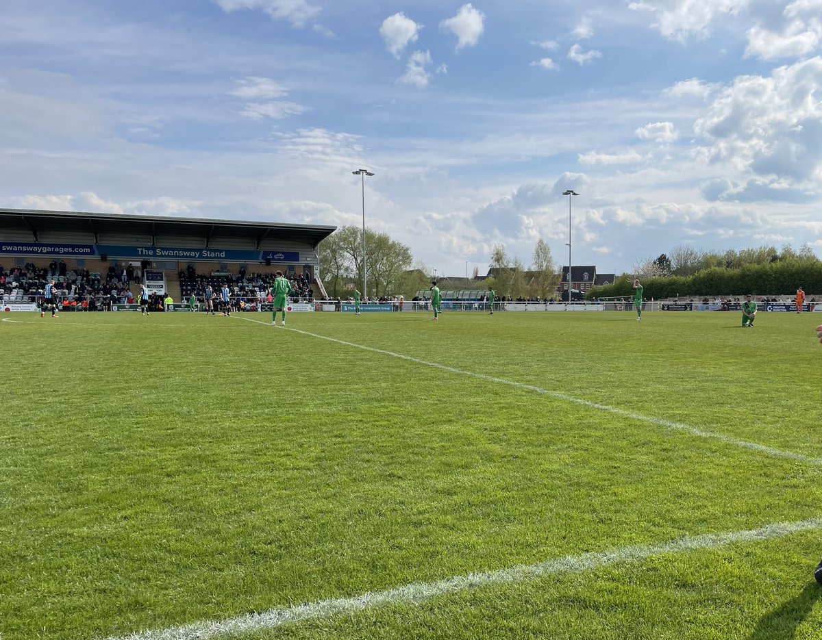 true_blue28's tweet photo. Come on #Dabbers! Massive 45 mins to go #NationalLeague https://t.co/2jgob93ykK