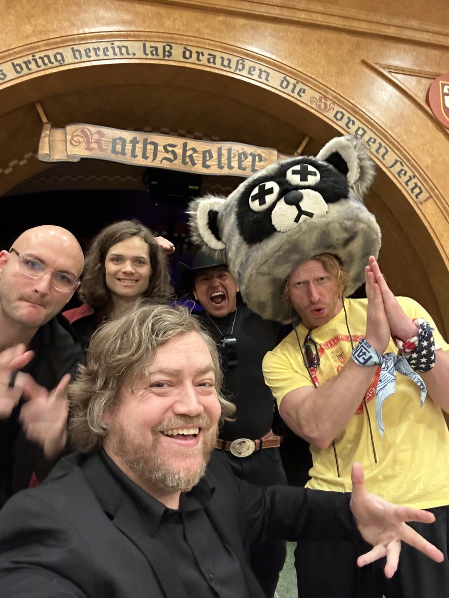 beaversfilm's tweet photo. hundreds of peoples came out to watch hundreds of beavers. thank you @wifilmfest

#HundredsOfBeaversMovie #wifilmfest2023 #wifilmfest #madison #indiefilm https://t.co/BbdhYBY4ph