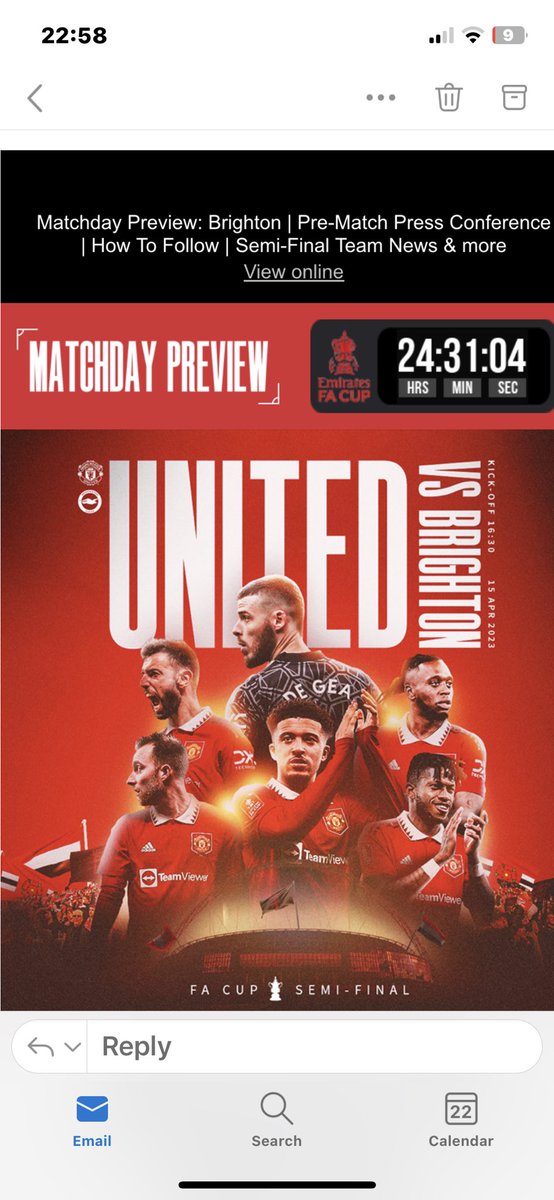 scorpdin's tweet photo. I think I’m seeing things…@ManUtd.
Must be the hot sun here in Singapore! 🤪
#MUNBHA #FACup https://t.co/MR2TmQZF6j