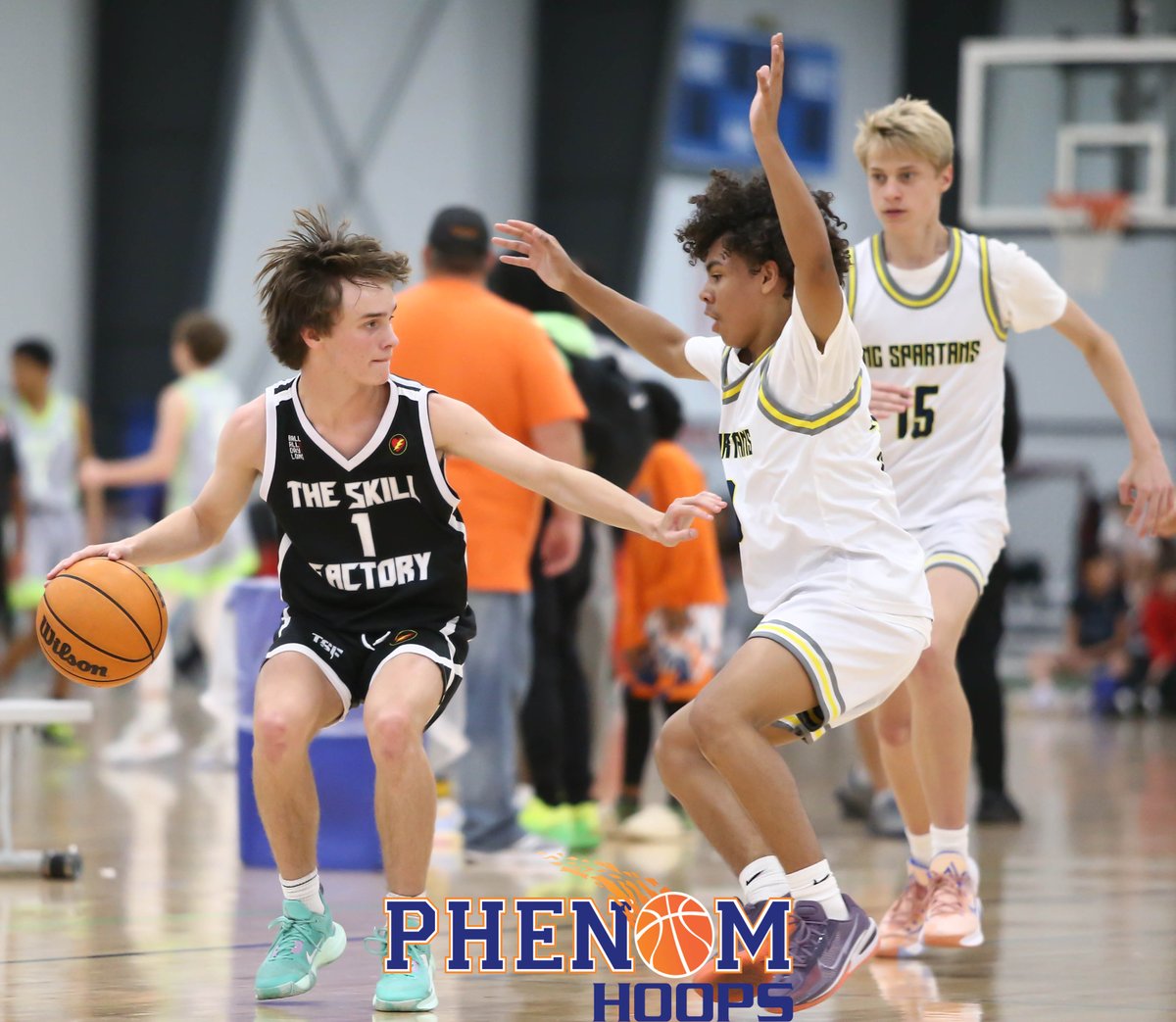 PhenomExposure's tweet photo. 15u NC Spartans Brown vs The Skill Factory

#PhenomHoopStateChallenge 
#ThePhenomPlatform https://t.co/jFnmrFleiH