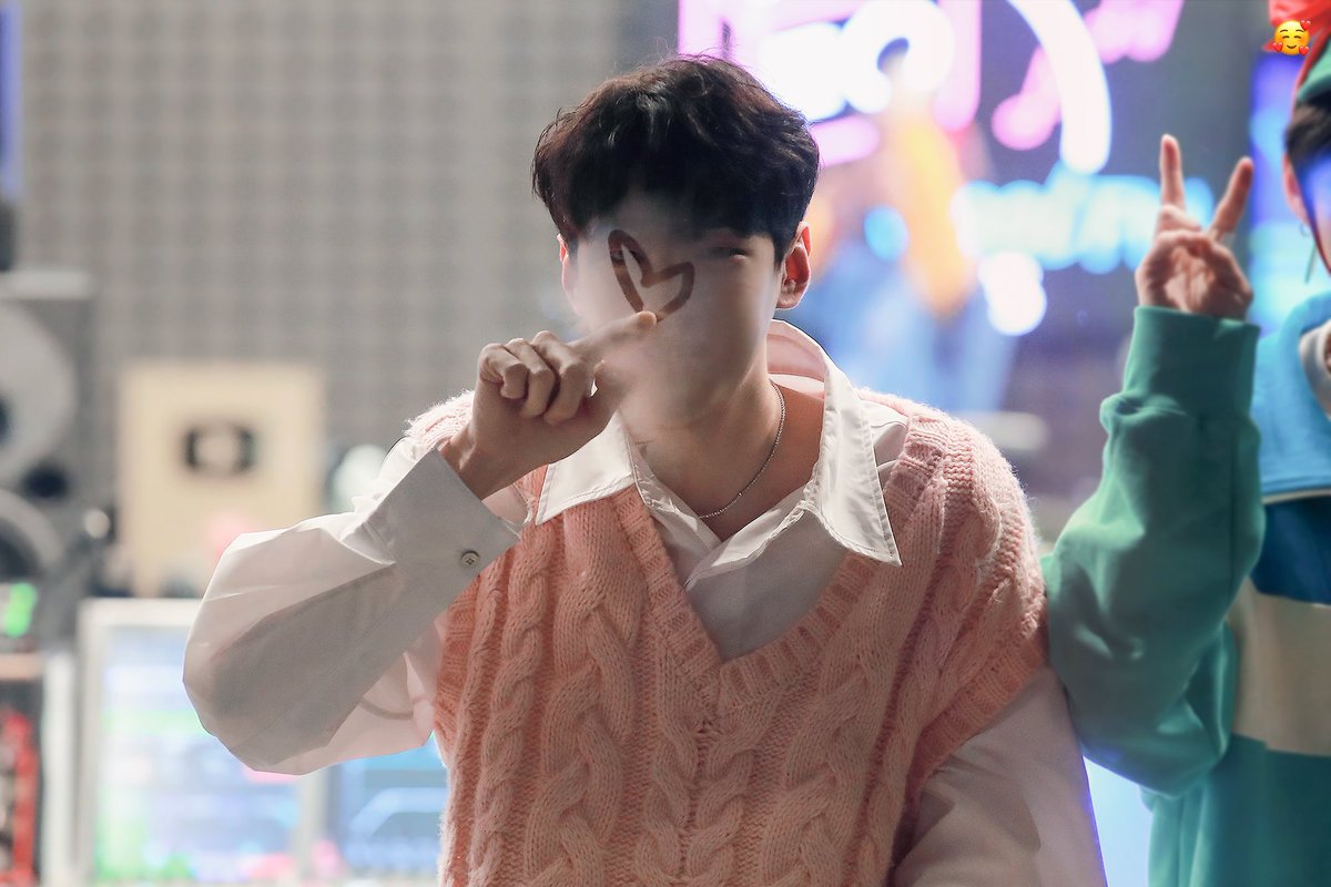 timetoJC's tweet photo. 220423 스테이션제트 #재찬

#박재찬 #JAECHAN #DKZ #디케이지 https://t.co/HsVLP9FYs9