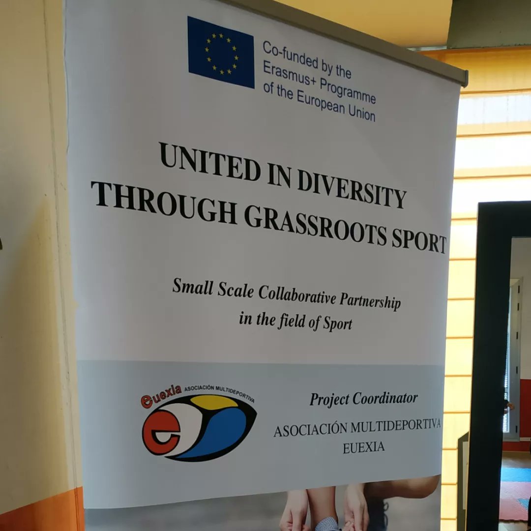 Hoy nos visita <a href="/AEUEXIA/">A.M.EUEXIA</a> con chichos y chicas del programa Respiro Familiar.

Una tarde muy divertida en la Factoría Joven.