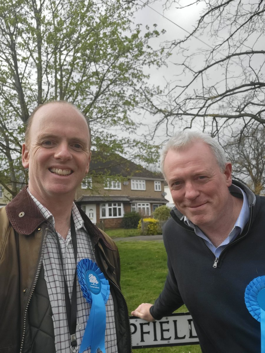 BullbrookHenry's tweet photo. Out canvassing with @JamesSunderl in #Bullbrook Heartening to hear the enthusiasm we received from the residents! #Bracknell #LocalElections2023 https://t.co/4UVxhcQ5Cq