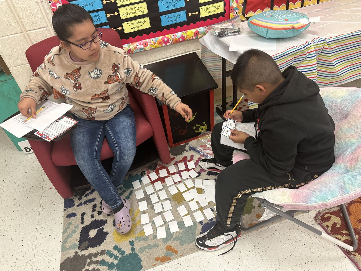 JanaeCapshaw's tweet photo. 5th grade students are engaged in math stations this morning! #LANlevelup @LANSchools @pdilley5 @rogers_buchana @JulieMorgan262 @LAComoFWISD https://t.co/bhleTd3IZB