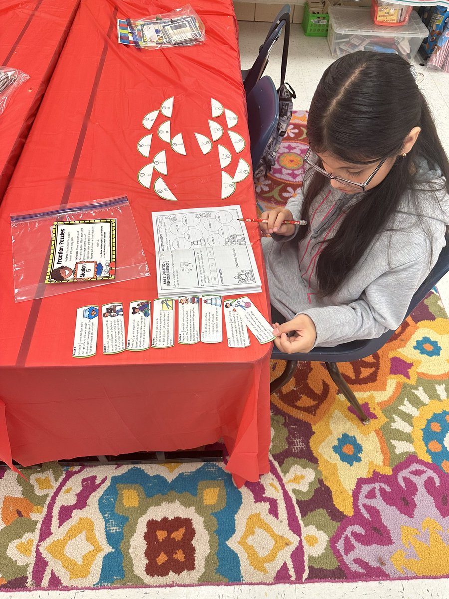 JanaeCapshaw's tweet photo. 5th grade students are engaged in math stations this morning! #LANlevelup @LANSchools @pdilley5 @rogers_buchana @JulieMorgan262 @LAComoFWISD https://t.co/bhleTd3IZB