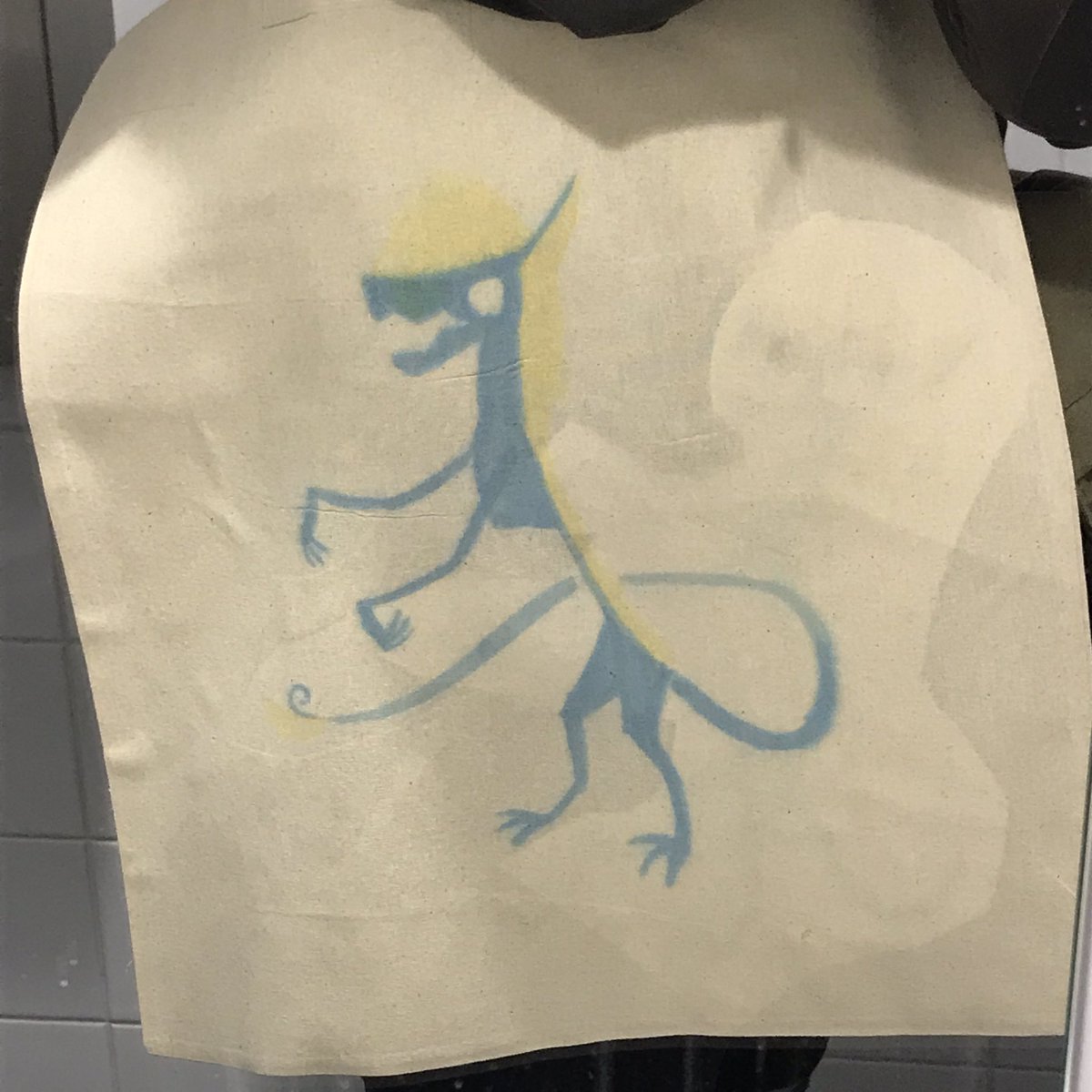 ErmehgerdProxy's tweet photo. Devitite tote bag
Never tried this technique before, pretty good for a first try!
#scifi #alien #specbio #specev #creaturedesign #painting #totebag #artistontwittter https://t.co/q1UgdTEPUH