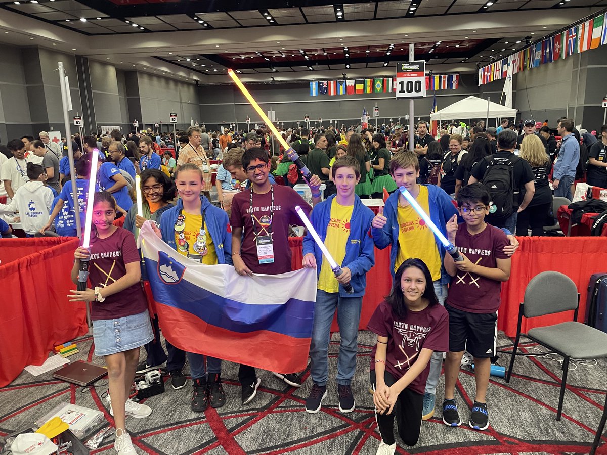 DarthRappers's tweet image. Slovenian Robosuns and North Carolinian Darth Rappers just finished our encore performance in ⁦@FRCTeams⁩ style alliance. This is a highlight at #FIRSTChamp! ⁦@FIRSTweets⁩