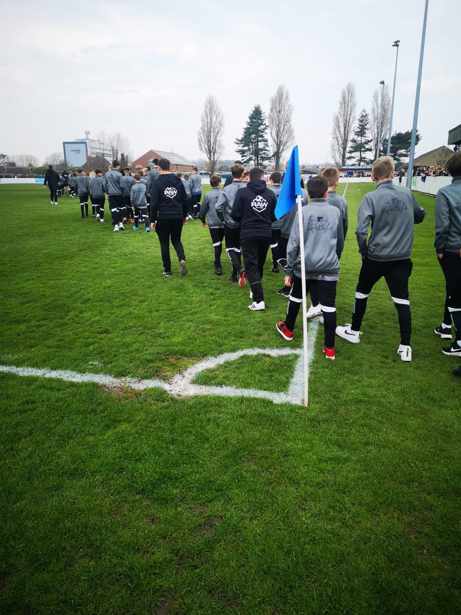 OFCLTRAWLERBOYS's tweet image. Applause aplenty at the interval as the club’s @Academy_LTFC section are warmly appreciated on a parade of the @FostersSol Community Stadium pitch - well done all 🔵⚪️ #LTFC #COYB #OneClub Great 📸 @Haylzhope 🙌🏻