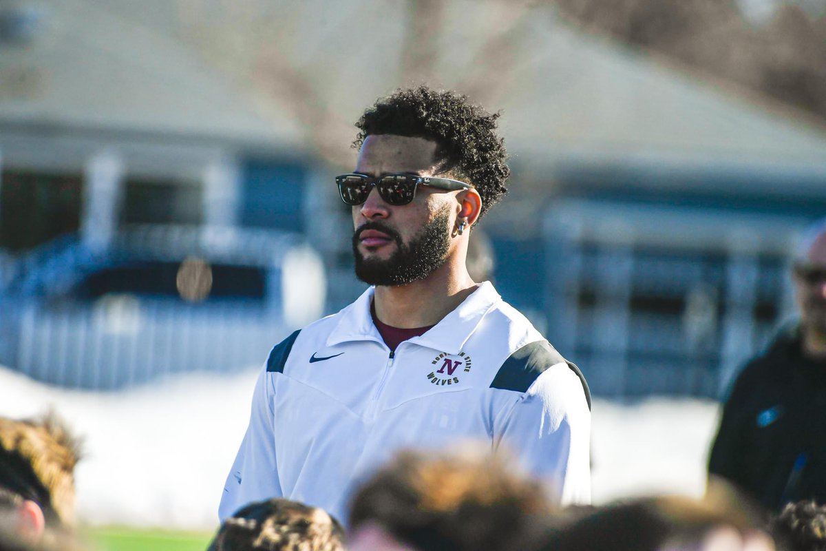 CoachBono_'s tweet photo. Cherry 🍒 
@isaiahc23 is back for another one! He has done a great job mentoring our young RBs and I know he is itching to get back on the field! 🐺 https://t.co/3UWwtjXd49