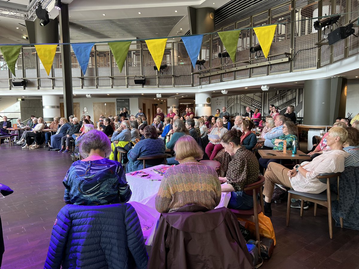 roifield's tweet photo. My day today is split between #bhamPodFest23 currently discussing decolonisating podcasting and the @DumTeeDum Academic Archers mashup weekend, cooking in Ambridge #TheArchers https://t.co/fQDlL1wtP2