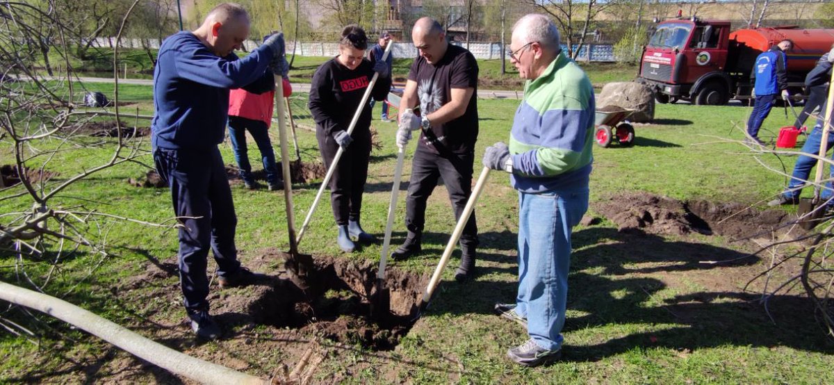 KibakMakarina's tweet image. 🇧🇾Все на республиканском субботнике🇧🇾

#субботник #чистота #порядок #благоустройство #вместе