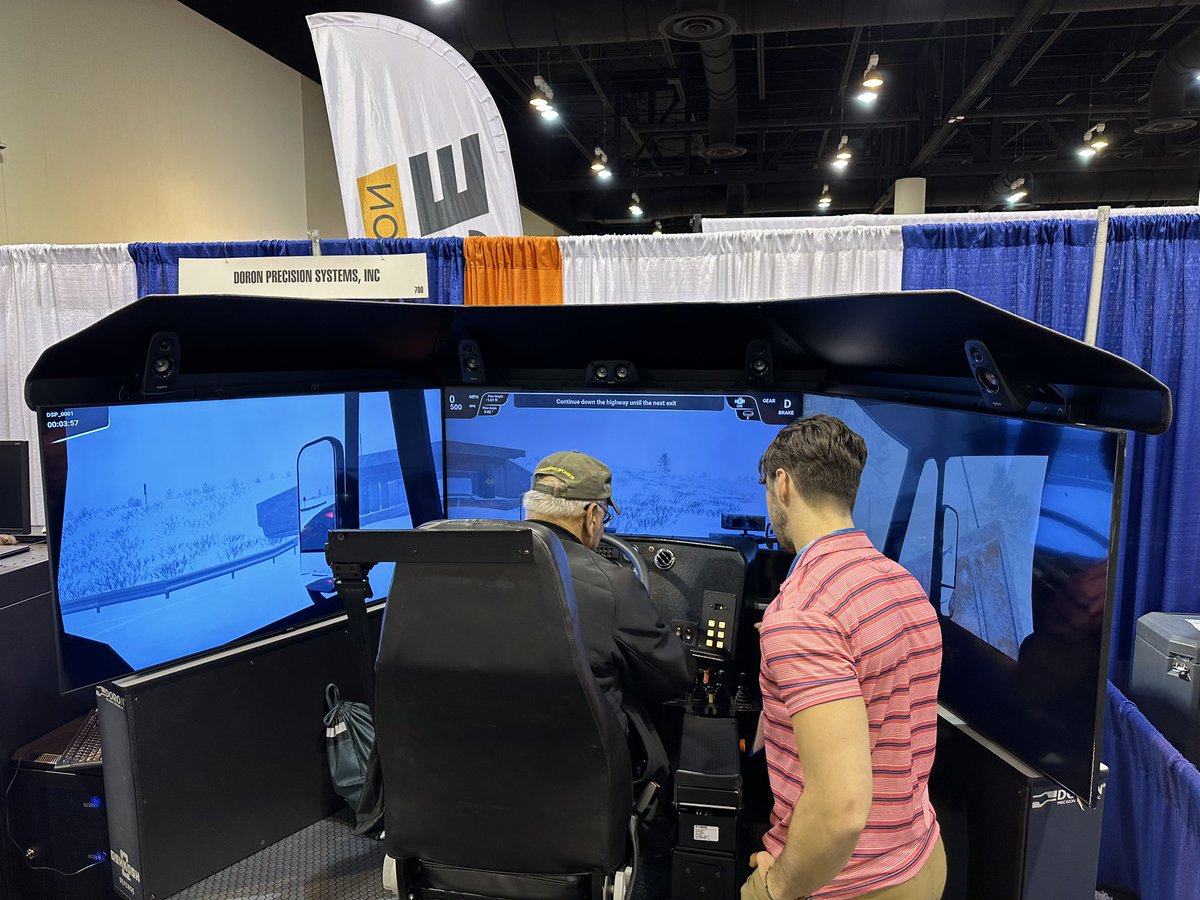 sawman268's tweet photo. Had a great time @APWATWEETS #show4snow saw some old friends and met some new ones. (Some with 4 legs) Tons of great products and equip see https://t.co/Q6FxvYF5Gt