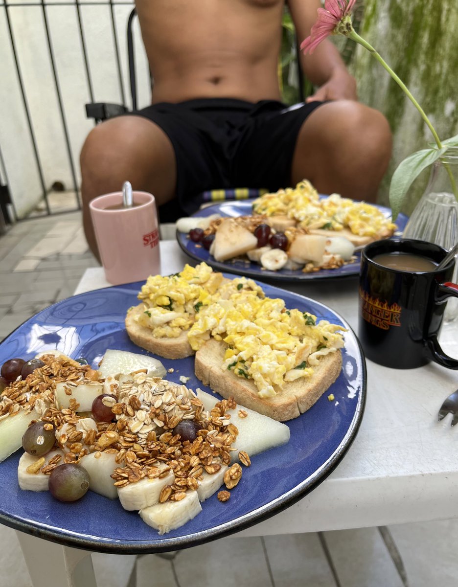 alanasvmi's tweet photo. Sempre comendo bem ✨ https://t.co/l1BNHIakDi