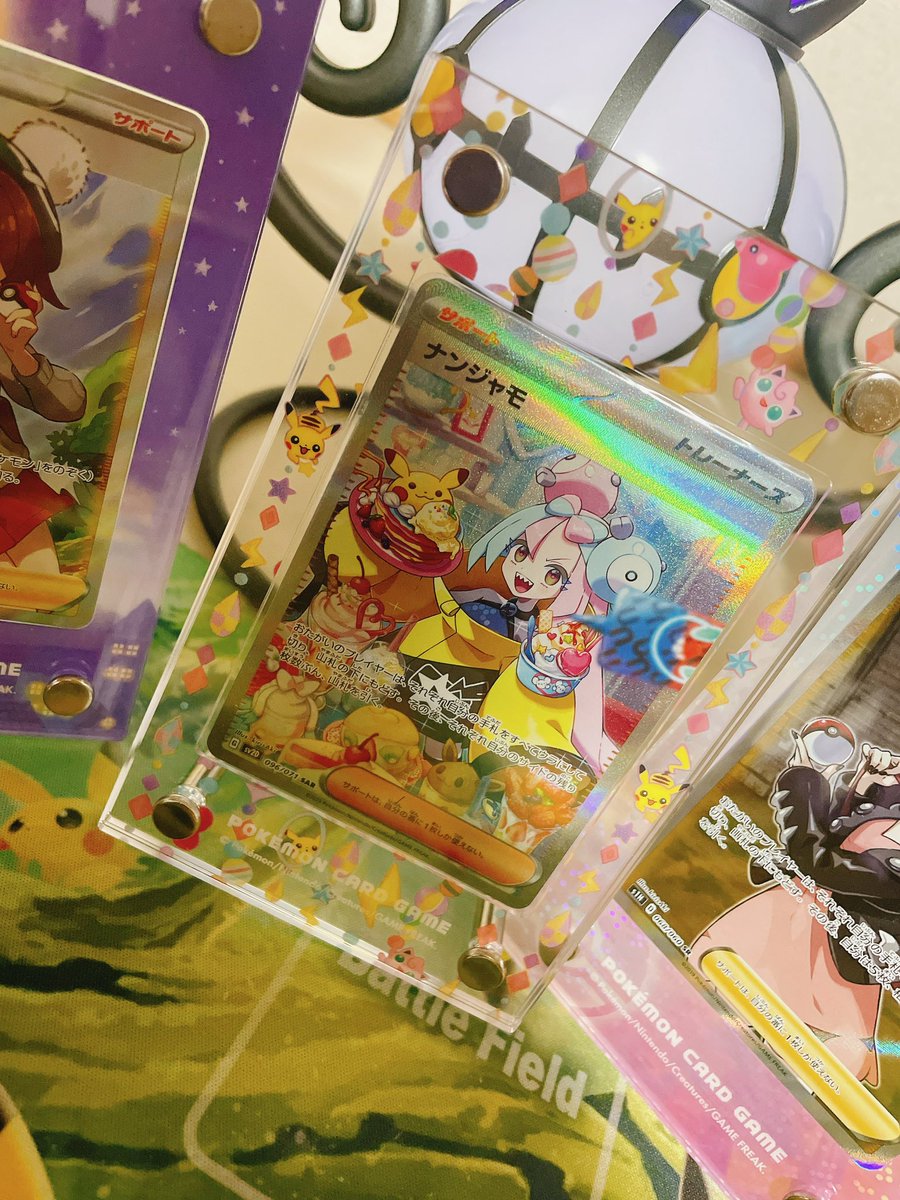 lapurasu0422's tweet photo. ポケセン横浜でクレイバースト4ボックス買ったらえらいことになってもーたわ笑笑 https://t.co/M5IddCpqFg