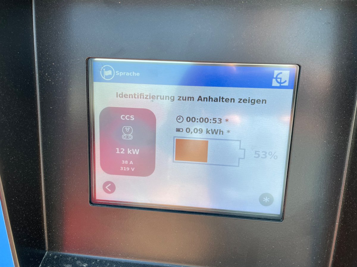 _tho_'s tweet image. Lohnt sich heute nicht: @lidl Aus der 50kW Ladesäule kommen nur 12kW und nach paar Min bricht es ab. #circontrol #rügen #ladeinfrastruktur