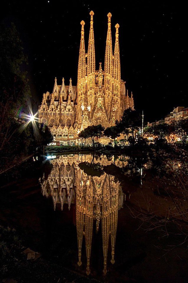 DeepBlueCrypto's tweet photo. Sagrada Familia, Barcelona, Spain 🇪🇸 https://t.co/YteO0UfRx3