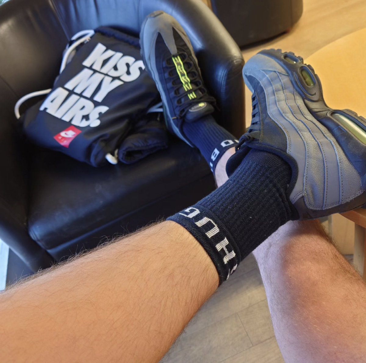 willspilsbury's tweet photo. Well...? Go on then! 👊🏻😈 #nofilter #airmax95boy #nikeairmax #airmax95 #blacksocks #hugobosssocks #kissmyairs #sneakerhead #legsout #postie #workingonasaturday https://t.co/6EVbiKlWc6