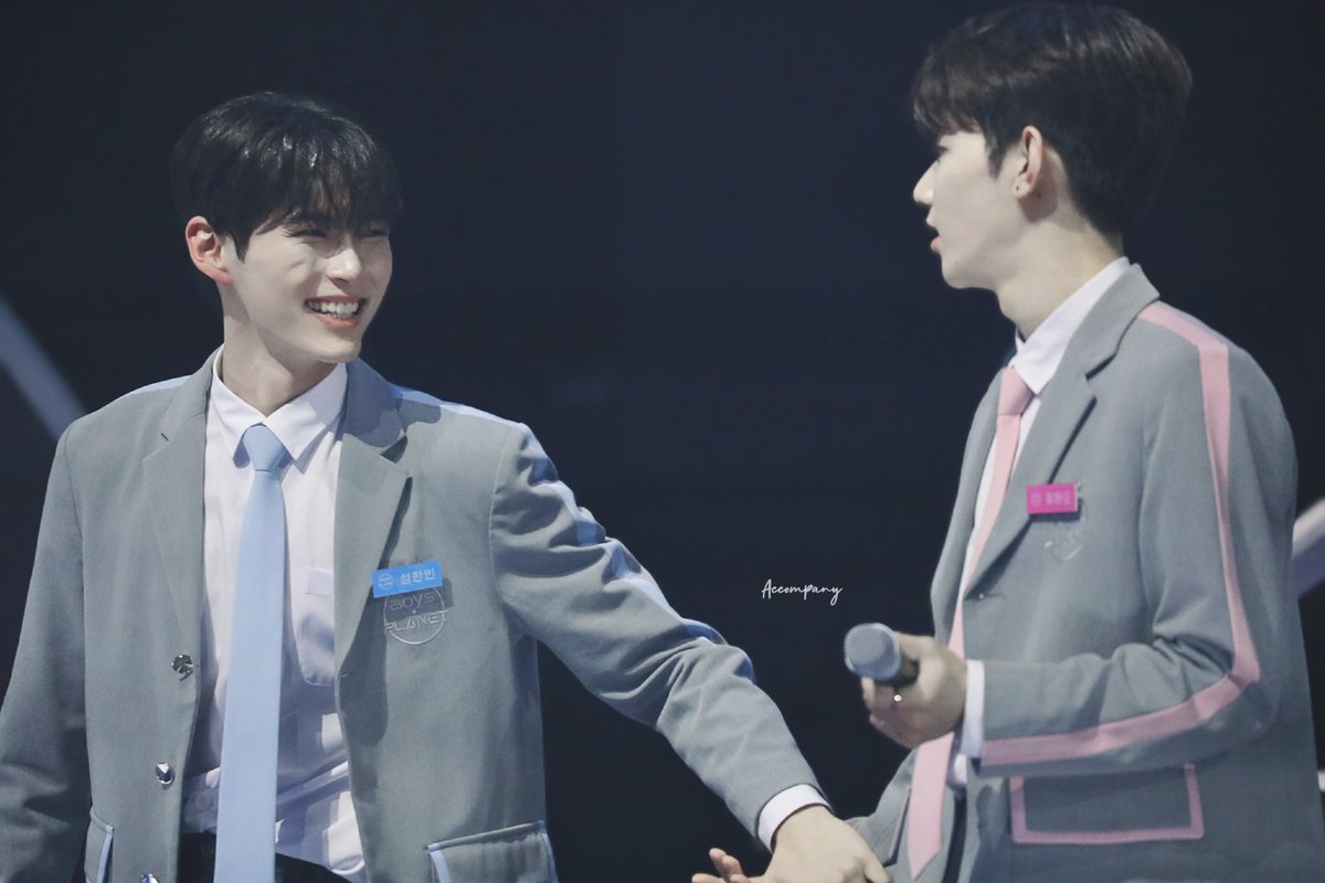 Accompany_bn's tweet photo. 230420 파이널 

손

#장하오 #ZHANGHAO  #章昊 #성한빈 #SUNGHANBIN  #보이즈플래닛 #BOYSPLANET #ZB1 #빈늘 https://t.co/uErSl9OqwY