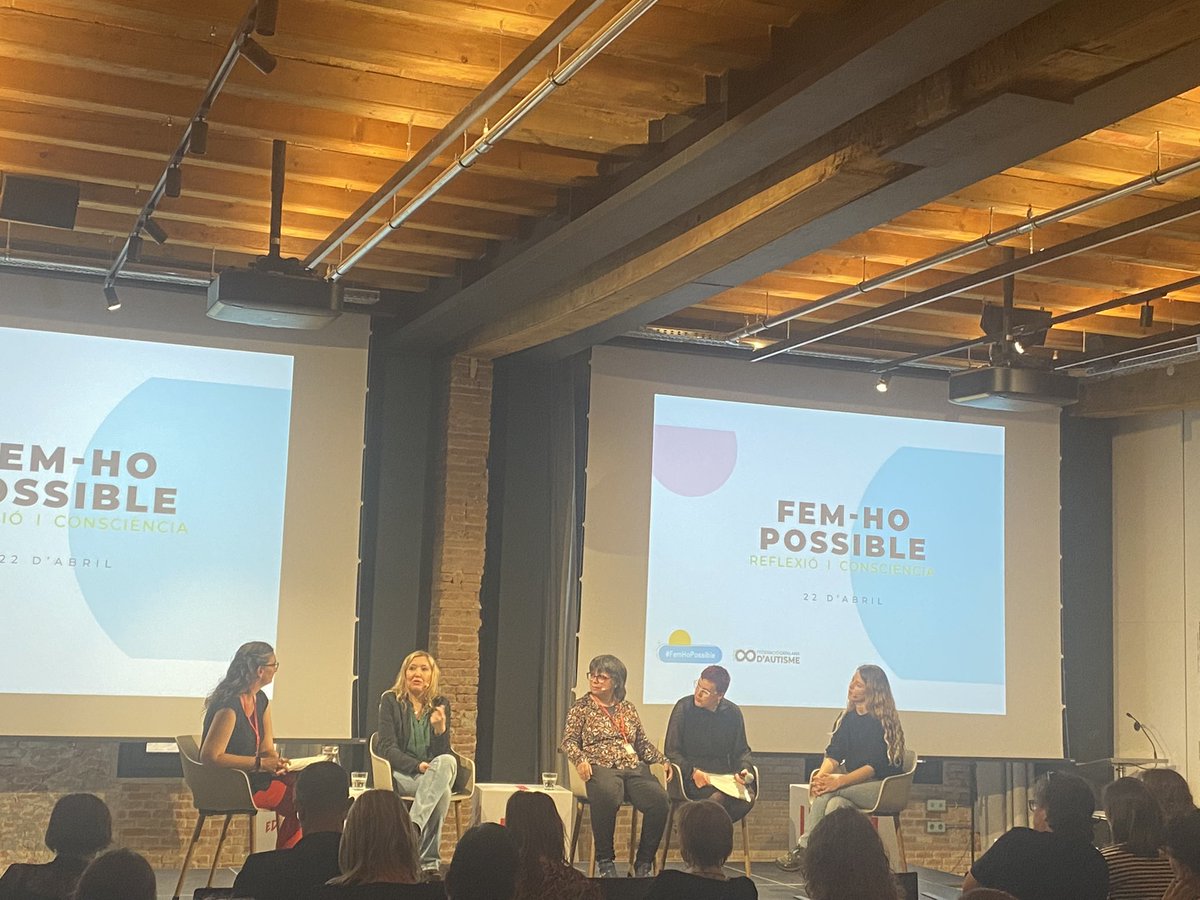 FedCatAutisme's tweet image. 🟠A cotinuació, comença la taula rodona sobre dones i infradiagnòstic a l’autisme amb:

🔶 @RMontllor
🔶 @mujeryautista
🔶 Vanessa Piñar i Ester Cáliz @fundacioestany
🔶 Modera: Carol Amat, directora tècnica de la @FedCatAutisme

#FemHoPossible