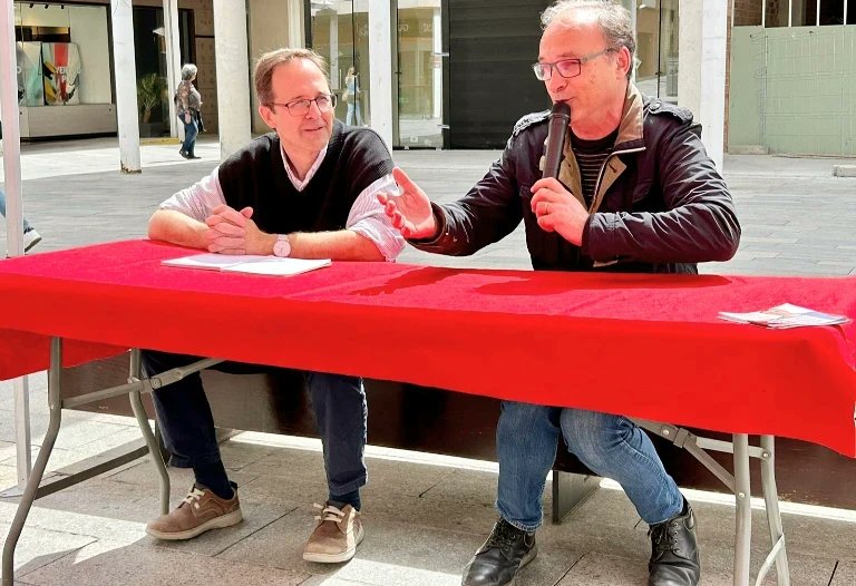 ReusEnMoviment's tweet photo. Cicle Reflexions en Moviment!
🗣️ Reptes i futur de la comunicació local amb Francesc Domènech i Jordi Suárez
#reusenmoviment
#reus
#ciutat
#periodisme
#periodismelocal
#tendal
#comunicació
#movesquerrescat
@Dvidal_caballe https://t.co/oiDsA3cZUd