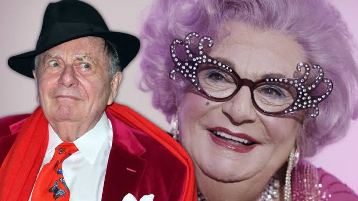 So sad to hear of the passing of one of Australia's greatest icons, Barry Humphries.