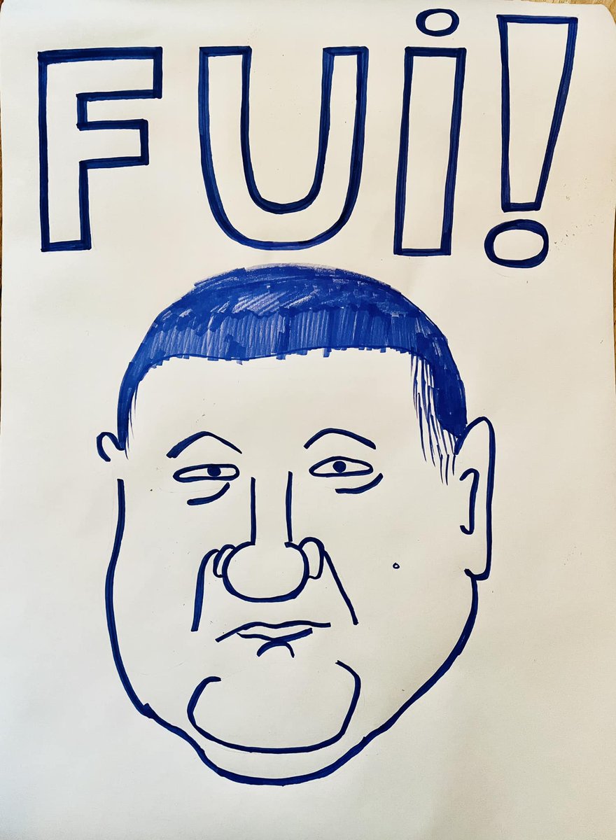 KATEGORISKS "NĒ"!

Muzejs sapulcē Helmanim norādīja, ka jābeidz  abpusējā bumbošana un jārod ceļš uz sadarbību. Muzejs piedāvāja iesaistīt mediatoru, kas specializējies uzņēmumu un organizāciju konfliktu risināšanā, taču pašvaldības vadītājs uz to atbildēja ar kategorisku "nē".