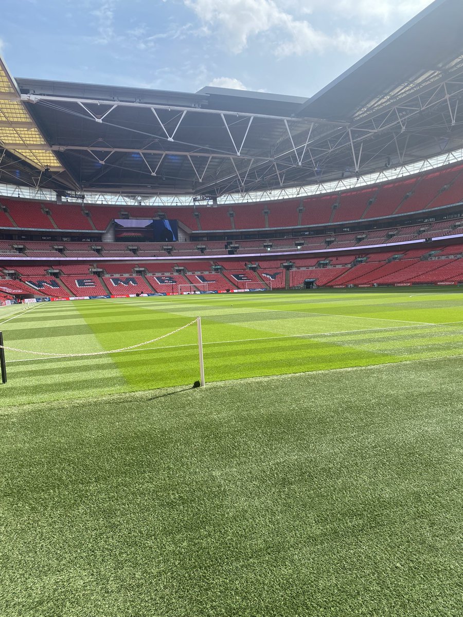 Beautiful day for it.#itvsport #FACup from 16.00