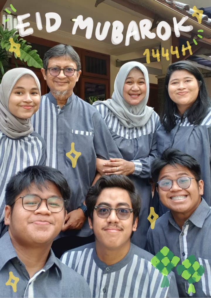 rahmiaastari's tweet photo. 🌸 selamat berlebaran 🌸 https://t.co/dPJ4nEIuZh