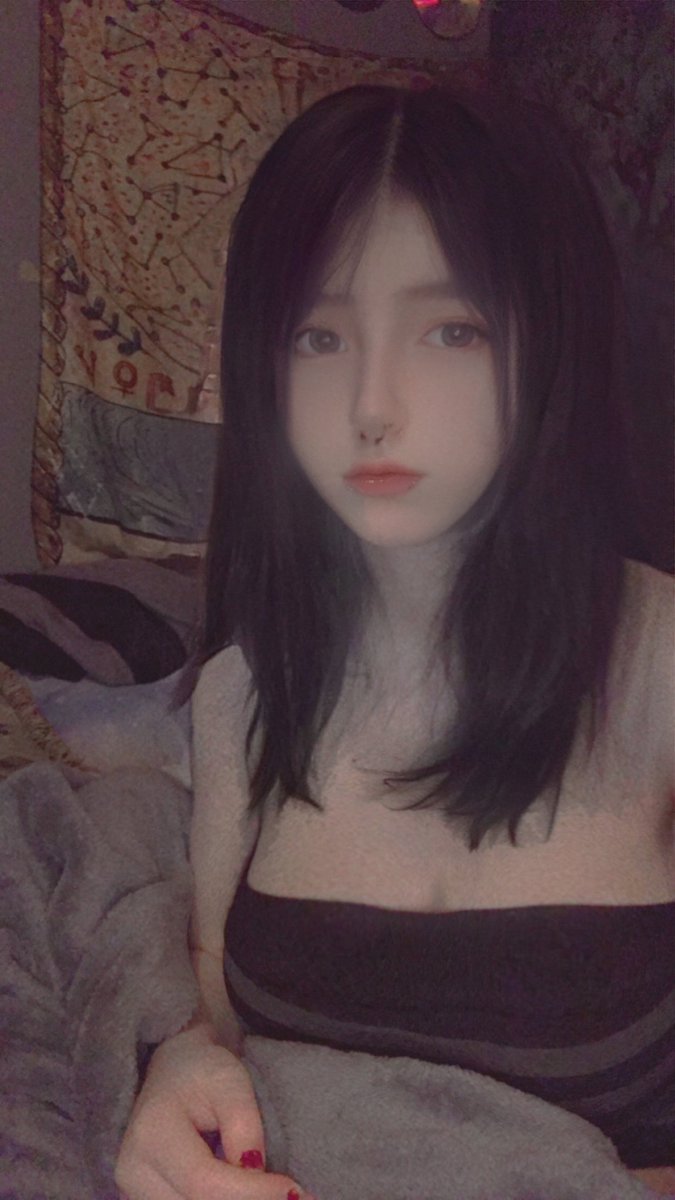 Astrasinyourbed's tweet photo. selling content !<3 dms open :))
#nsfw #nsfwtwt #selling #sellingcontent #horny #hmu #porn #nudes https://t.co/VBTBwsWKdl