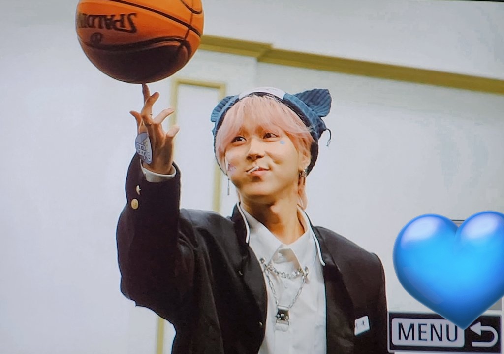 🏀