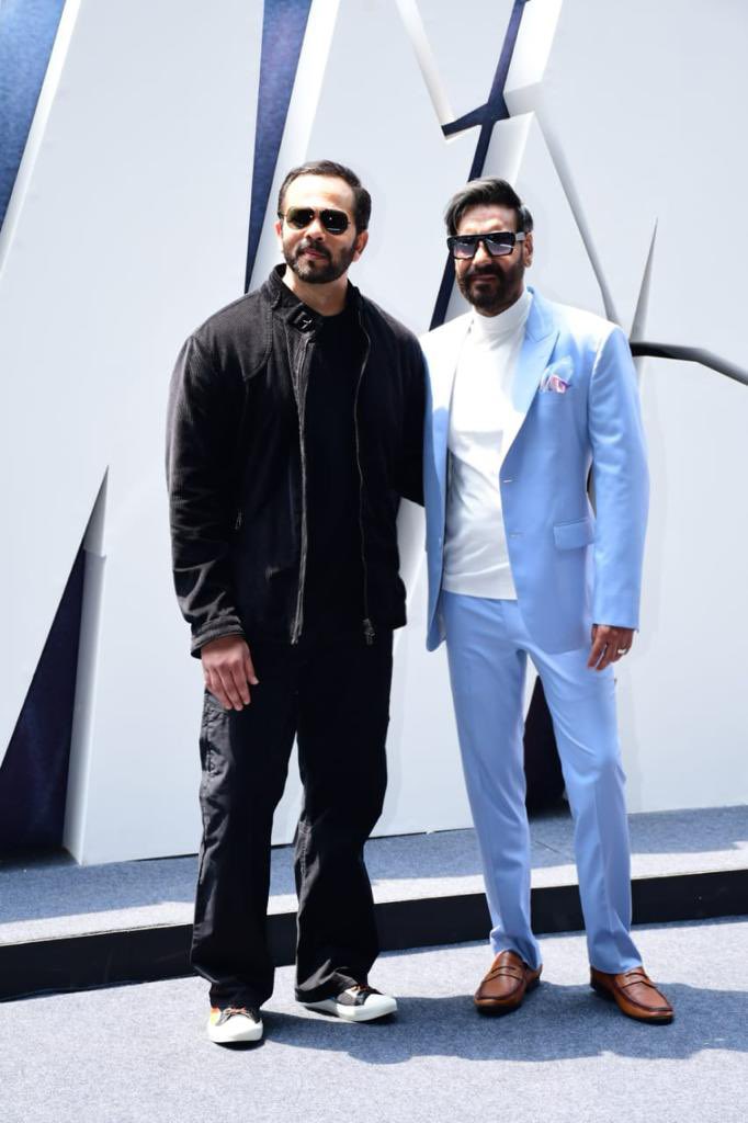 taran_adarsh's tweet photo. #Xclusiv… AJAY DEVGN - ROHIT SHETTY: ‘SINGHAM AGAIN’ ON INDEPENDENCE DAY 2024… #SinghamAgain - the third part in #RohitShetty’s super-successful #Singham franchise - to release on 15 August 2024 #IndependenceDay.

#AjayDevgn returns as #BajiraoSingham… Starts August 2023. https://t.co/RkWMeau7yS