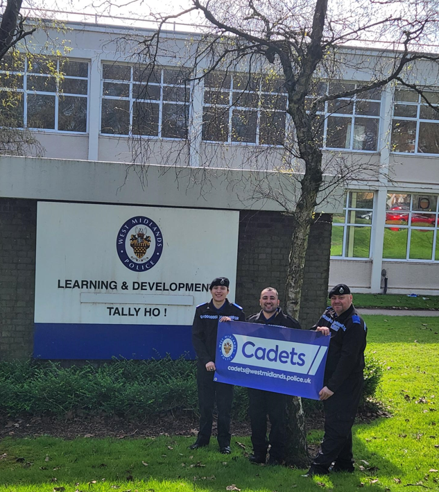 CadetsWMP's tweet photo. #1DC #DrumCorps @cadetsWMP need more #Volunteer #leaders to come forward. We also wish to #enable #youngpeople within the #WestMidlands to join us, have #fun #learn to #drum & be the #bestversionofthemselves cadets@westmidlands.police.uk 🥁🥁🥁 Places are limited @PhilDolbyWMP https://t.co/lr1reWJBUc