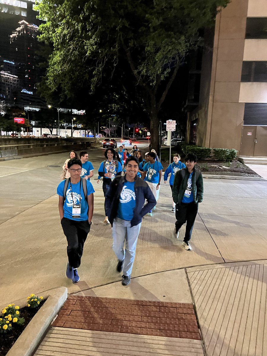 Early start for #FIRSTChamp Ready for amazing matches today. Good luck to all the competitors #FIRSTChesapeake #FIRST #robotics #STEM #omgrobots #FRC #chargedup #powerplay #firstenergize