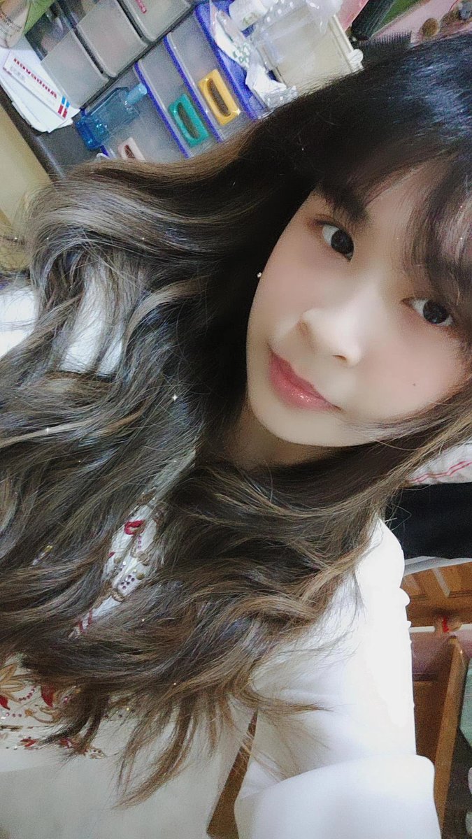 neszhell's tweet photo. @tanyakanrl Putih https://t.co/cUwW4oPsmy