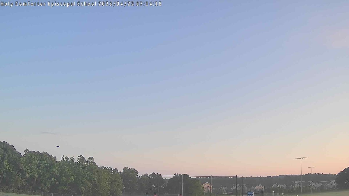 HCESWxSTEM's tweet photo. Holy Comforter Episcopal School at sunrise and it's 64.8 F. https://t.co/8WIlYrnAdE