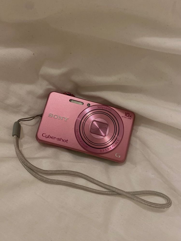 choquei's tweet photo. 🚨MUNDO: Geração z está abandonando os smartphones e usando câmeras digitais para tirar fotos. https://t.co/P38PQdB0u4
