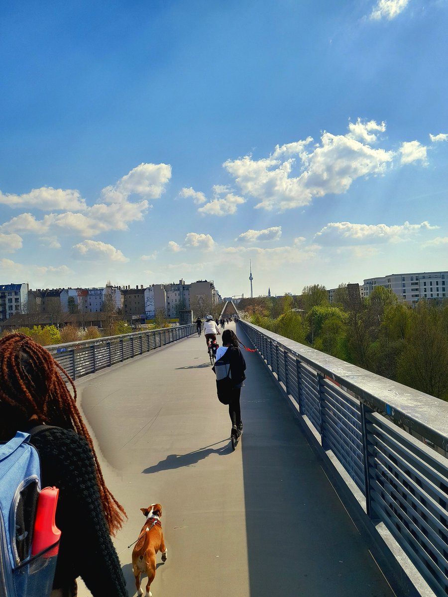 HolsderDeifi's tweet image. Es zieht und es rollt auf dem #Mauerweg. Schwedter Steg. #Gesundbrunnen Prenzlauer Berg