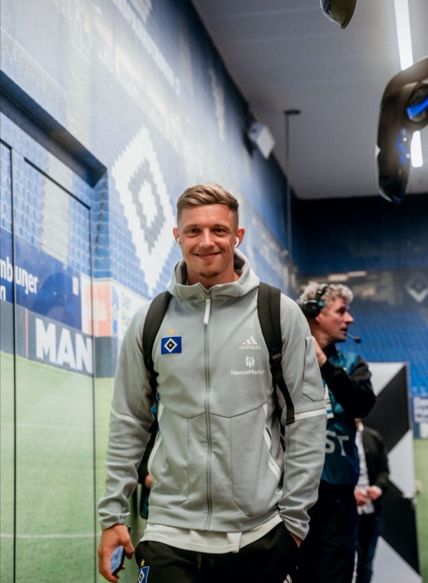 SchafiSchnuu's tweet image. Smile for me, baby @HSV 😍💙 soo happy to see you like that again #nurderHSV #hsv #greatperformance