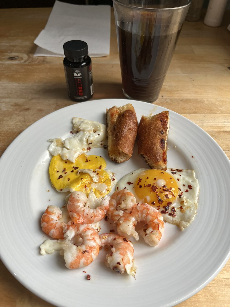 XAVIERJOEYJOE's tweet image. Pre gym #altred #surphyto coffee ☕️ in pint glass Betalains unleashed