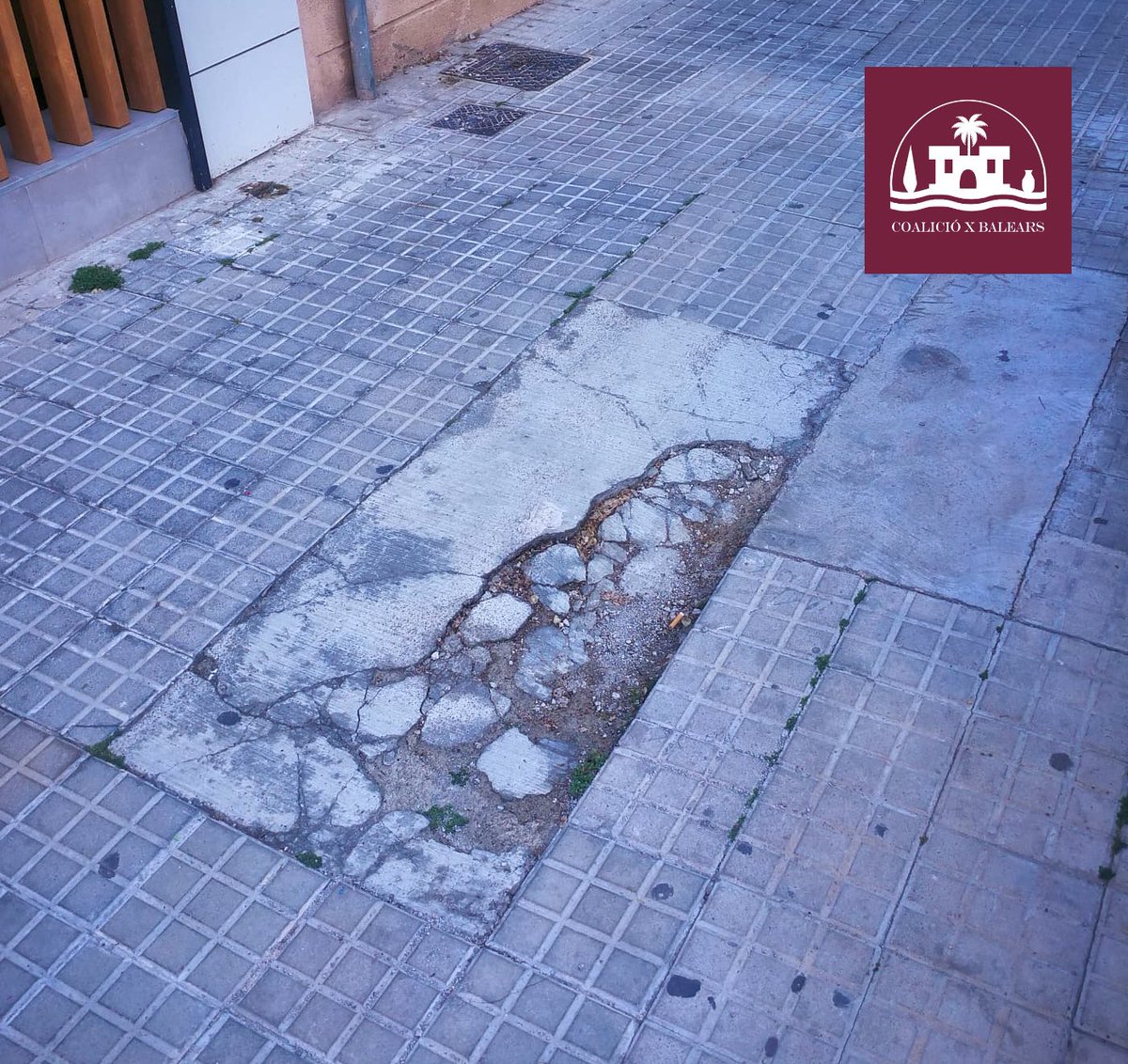 Coaliciobalear's tweet photo. Calle Juníper Serra. Lleva 4 años así. Son Armadans, totalmente descuidado https://t.co/Vs3Pu0cz8B