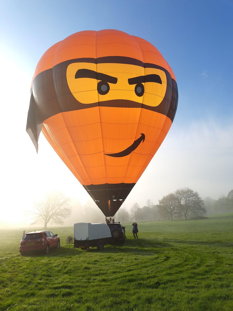 kubicek_uk's tweet photo. The 3rd brand new Kubicek to be announced for the UK this year. Introducing the Ginger Ninja G-GNJR owned by Sally, Austin and the Stevens family in Bristol.

#hotairballoons #newhotairballoon #ballooning #ninja #bristol https://t.co/nJ3SOQiFvD