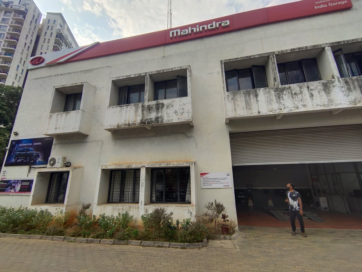 Revanthmukunda's tweet photo. @anandmahindra @MahindraRise @tech_mahindra actually I have scorpio  we are facing some issue with 3rd gear that's why we given our vehicle to Mahindra garage near itpl road Bangalore India garage but still now we didn't get my vehicle repaired this is 19th day https://t.co/gDmDPe4E5j