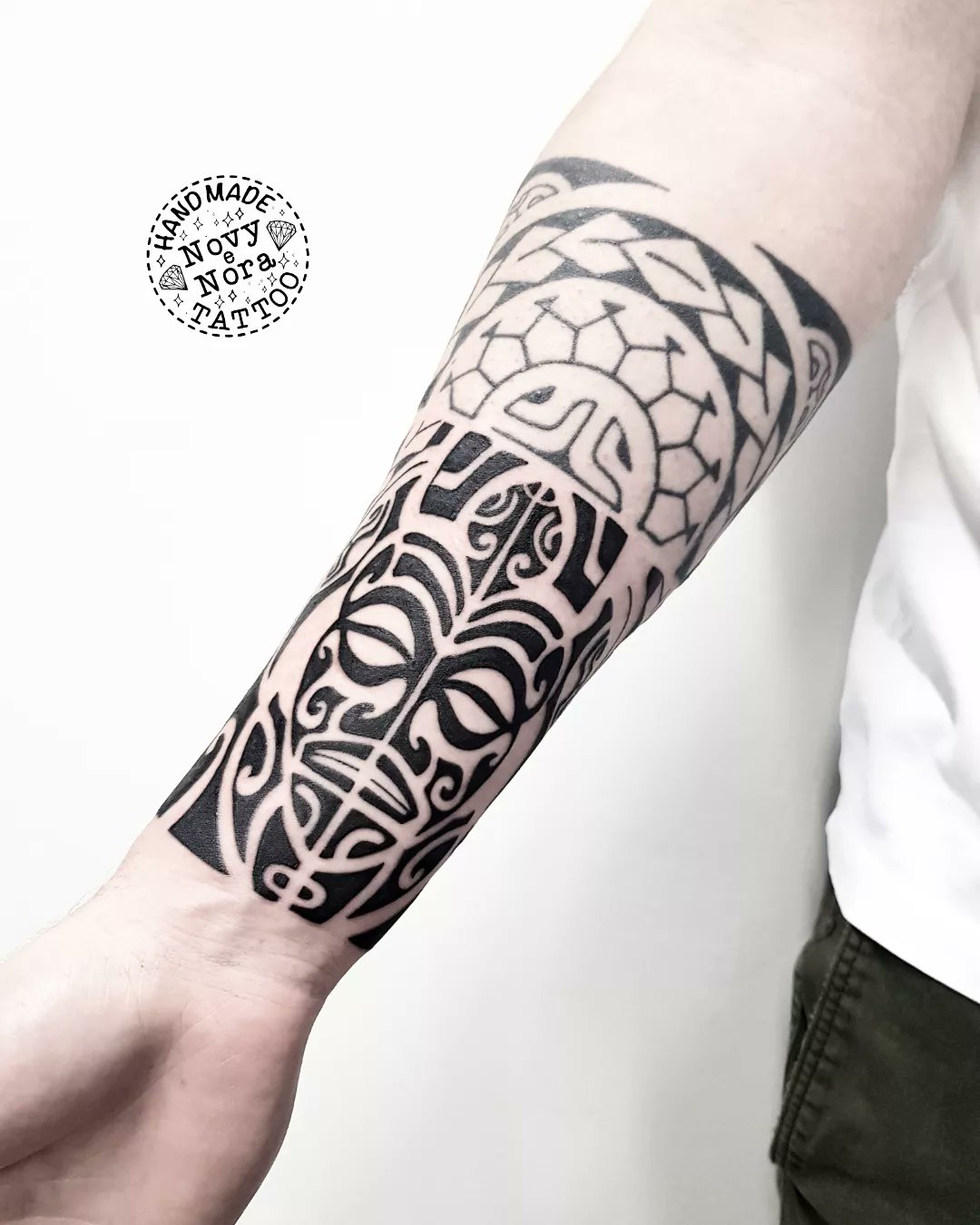 40 Polynesian Forearm Tattoo Designs for Men [2024 Guide] | Polynesian  forearm tattoo, Lily tattoo, Baby tattoos