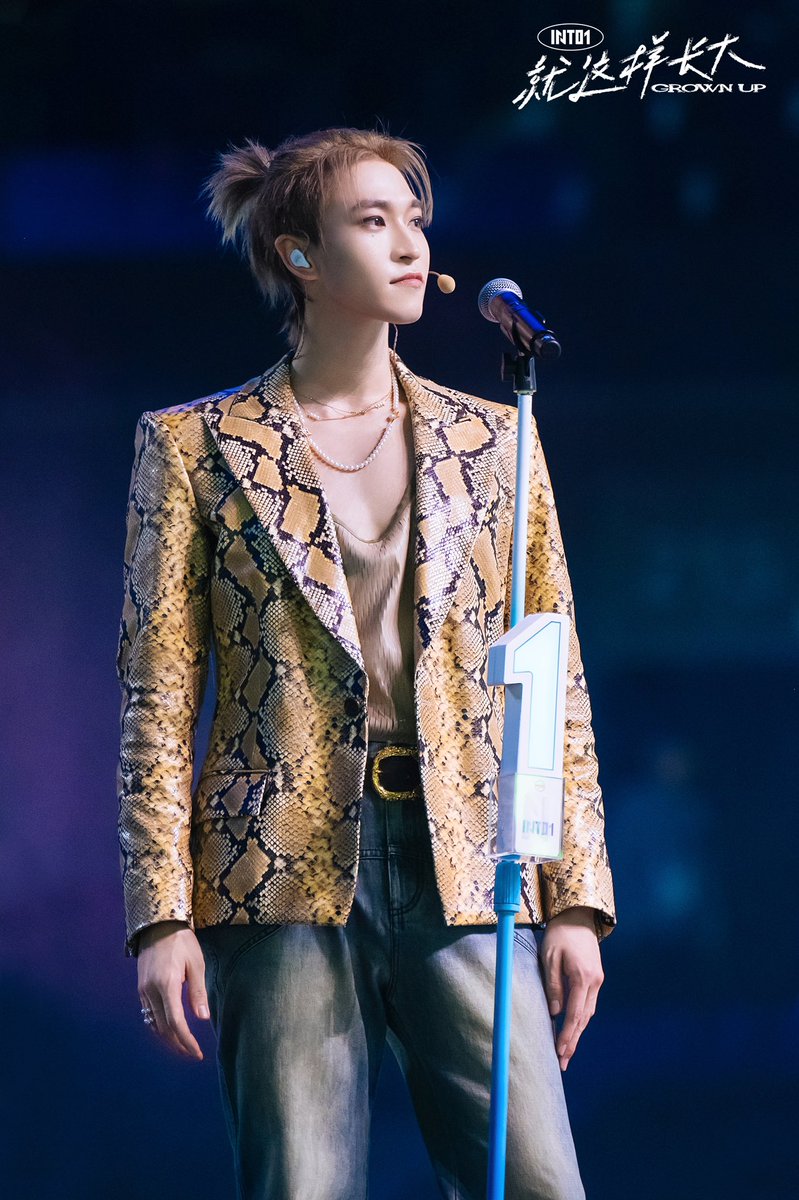 INTO1LAOS's tweet photo. [ອັບເດດ] 23.04.22 | #INTO1GROWNUP_FINAL

INTO1 2023 “GROWN UP” CONCERT IN SHANGHAI · [ FINAL ] ຍັງຄົງສືບຕໍ່ສ້າງເວທີໃຫ້ລຸກເປັນໄຟໃນມື້ນີ້, ດື່ມດ່ຳໄປກັບສຽງເພງ ແລະ ສຳຜັດກັບໄວໜຸ່ມທີ່ຮ້ອນແຮງຂອງ INTO1✨

#INTO1
#INTO1CONCERTSHH_D2
#INTO1_Wonderland https://t.co/zNDrFSFZQw