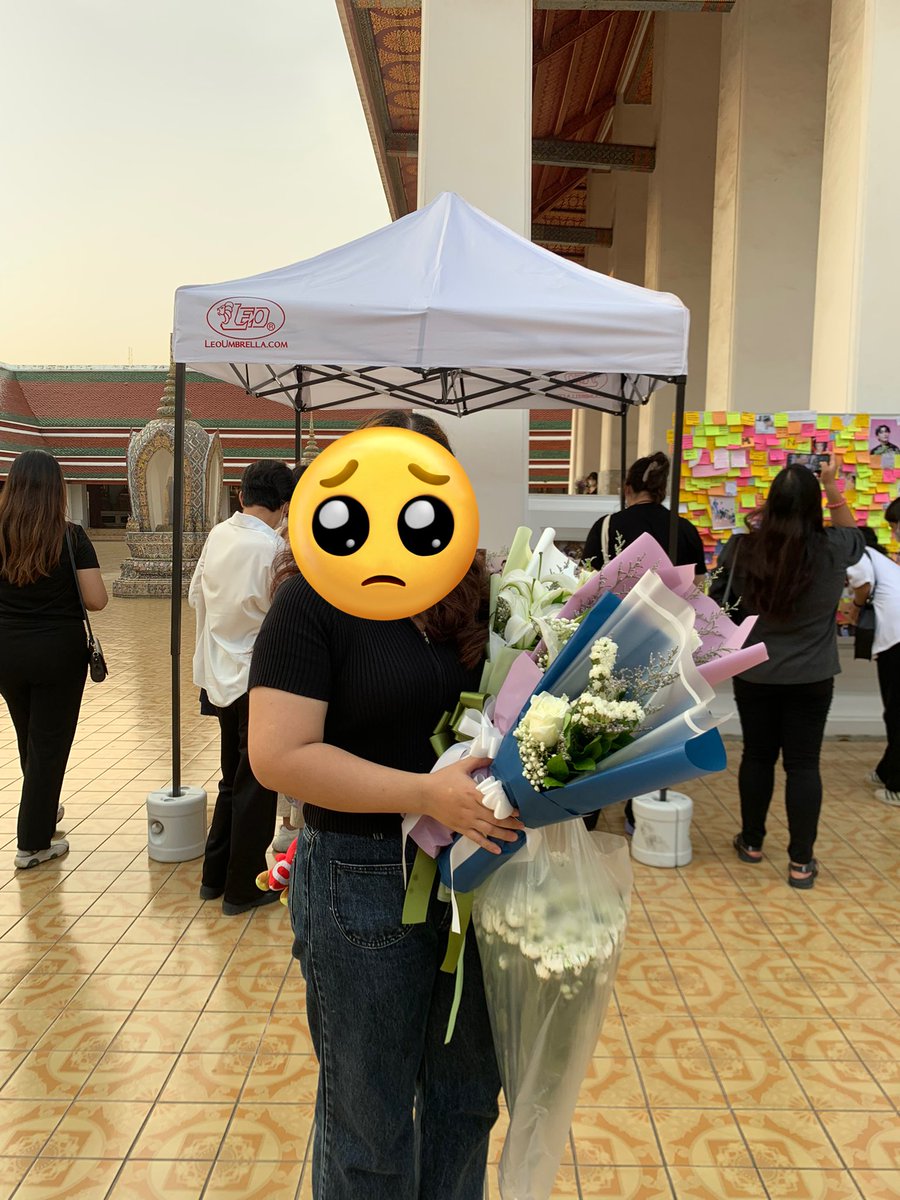 TSGuitar15's tweet photo. เรานำดอกไม้มาวางเรียบร้อยแล้วนะคะขอบคุณทุกคนเลยค่ะ🙇♀️
ขอบคุณจริงๆ ที่ร่วมกันโดเนทดอกไม้เพื่อส่งมุนบินที่วัดสระเกศในวันนี้🥺
@MtbbBozhan
@pi_pimmada
@ik_jjbt
@yiyiiyiy6
@koreaboyth_2008
@jelatinhuhu
@naxiepeach
@StamppTt
#MOONBIN #RIP_Moonbin #มุนบิน https://t.co/3mLhDNe96M