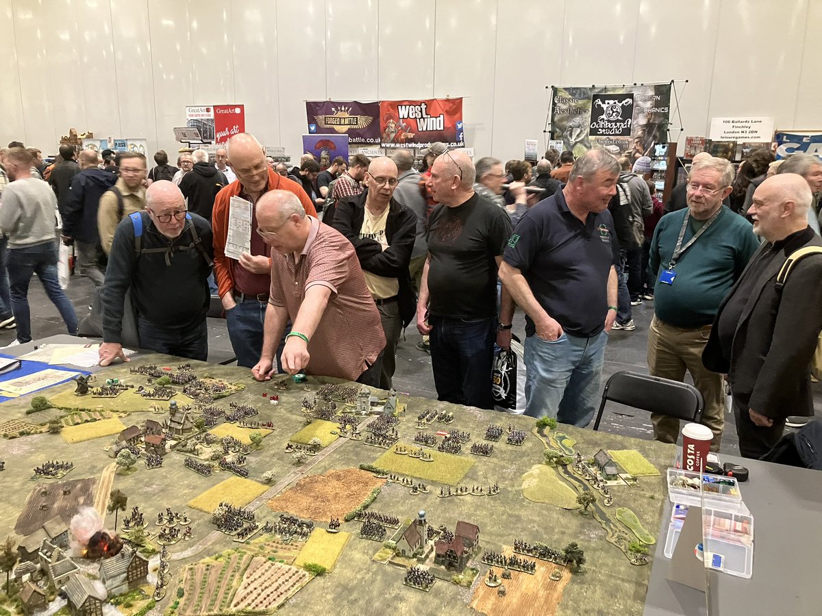 robint01's tweet photo. Lard Zone is busy at Salute50 #spreadthelard #Salute https://t.co/XhHMA8SA7J