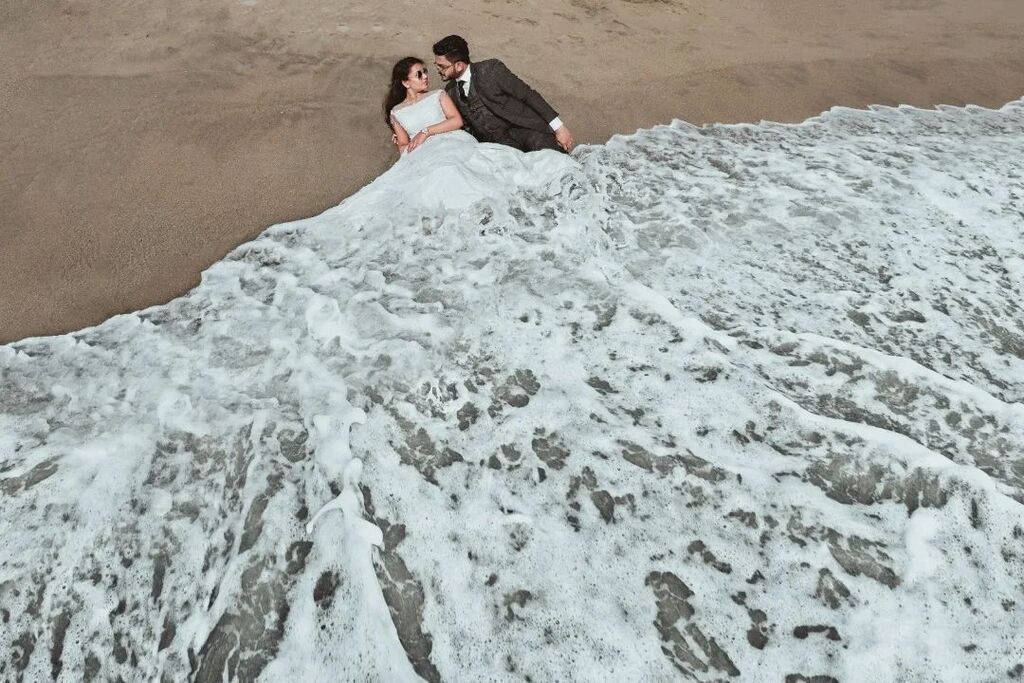 CapturingWOW's tweet photo. Capturing WOW Awards Winner Silver - pre - Wedding Photography 

Shot by 📸
Roy Lawrence - @roylawrence60

#capturingwow #cwow #awards #award #photographyawards #photographyaward #photography #photography📷 #photographylover #photographersofinstagram #… https://t.co/y85z6qUsz1 https://t.co/UQBQFGOacf